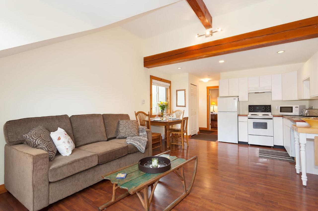 Pemberton Valley 1 Bedroom Suite King Size Bed Wifi Cable Tv Air Conditioning Free Parking Walk To Village Amazing Views Garden Seating Area 外观 照片