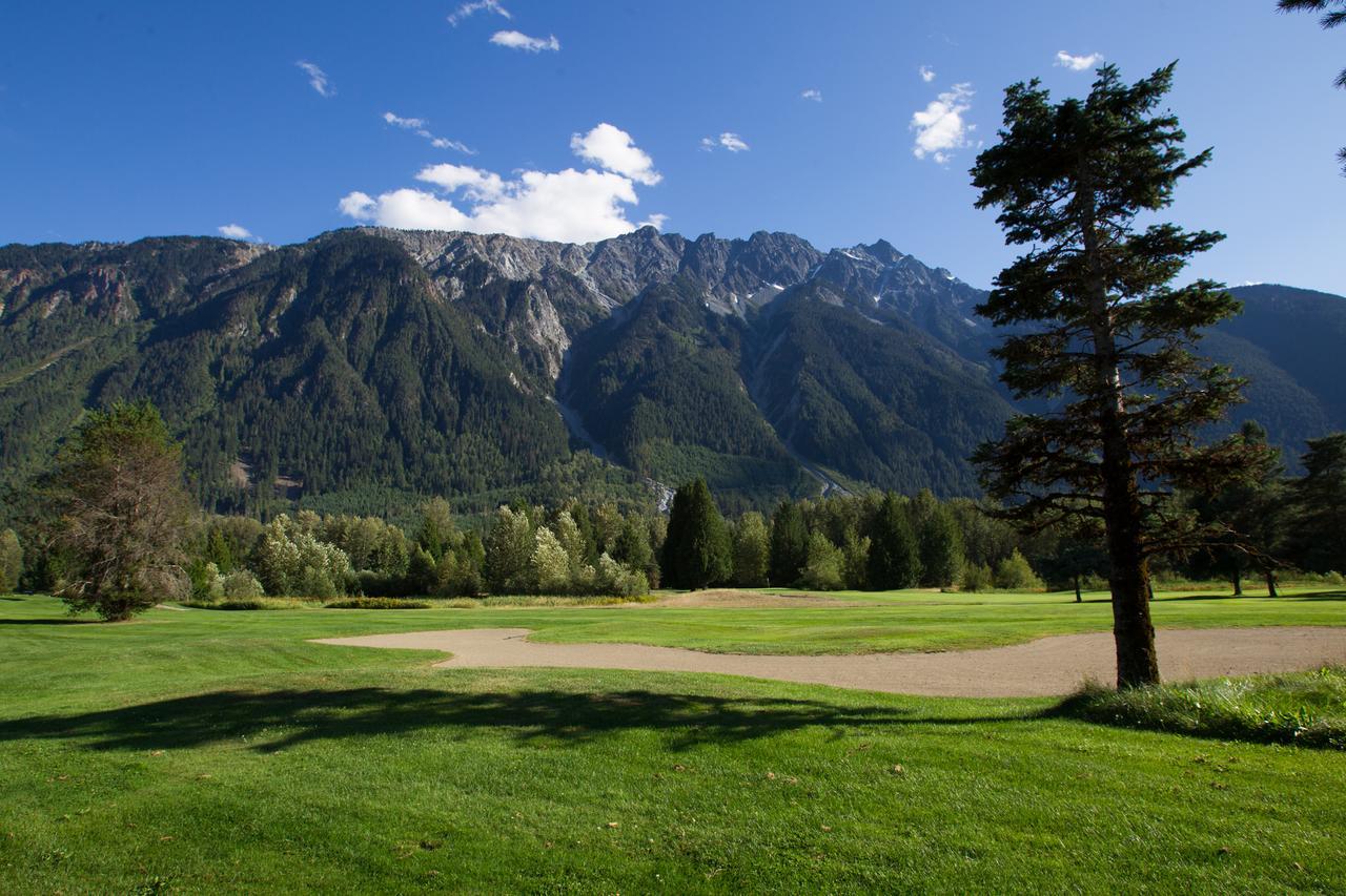 Pemberton Valley 1 Bedroom Suite King Size Bed Wifi Cable Tv Air Conditioning Free Parking Walk To Village Amazing Views Garden Seating Area 外观 照片